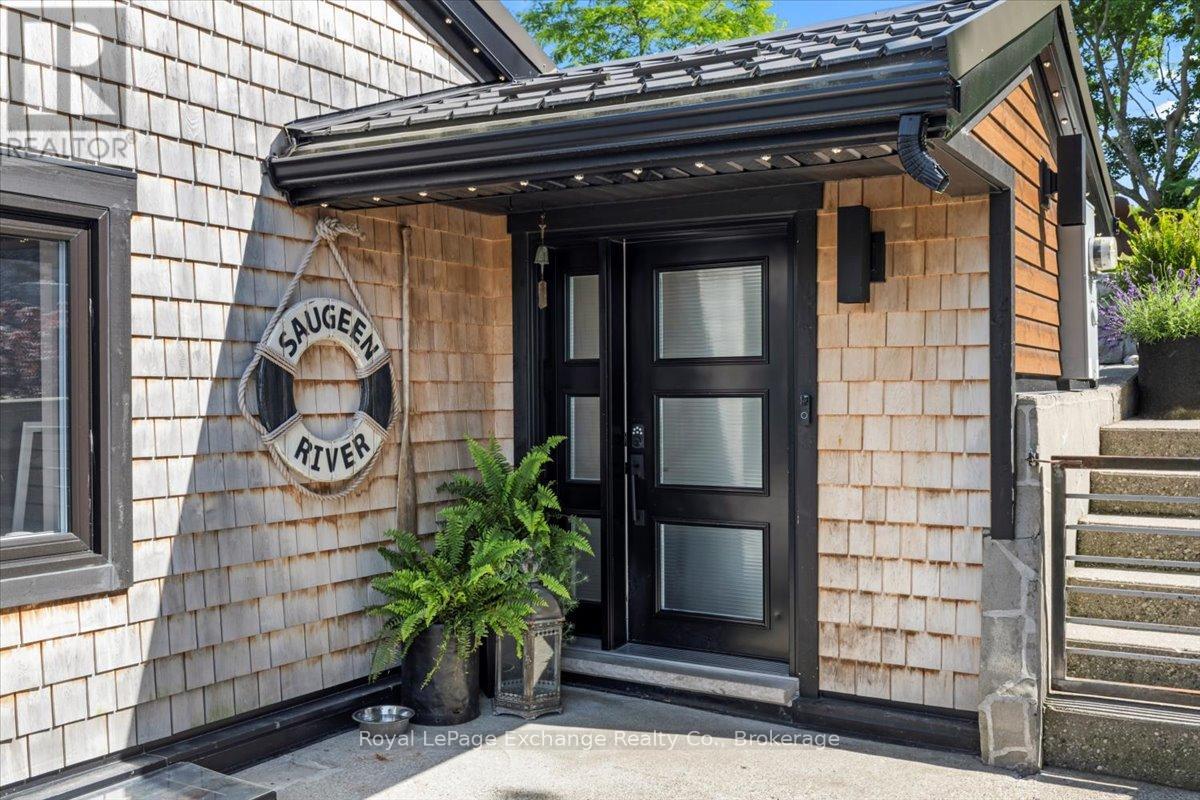 268 Saugeen Street, Saugeen Shores, Ontario N0H 2L0 - Photo 4 - X12267462