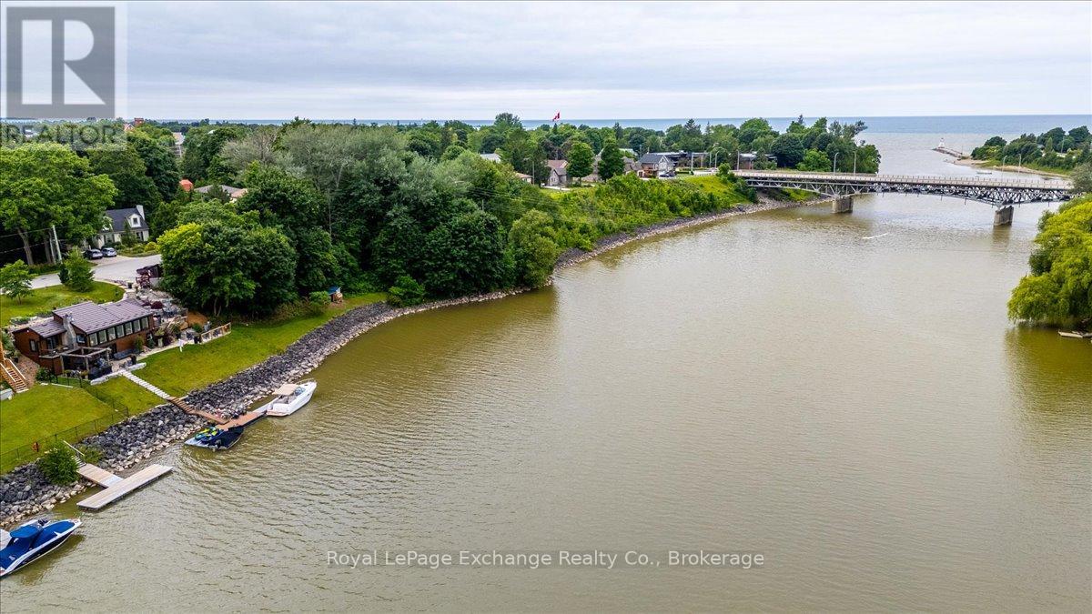 268 Saugeen Street, Saugeen Shores, Ontario N0H 2L0 - Photo 2 - X12267462