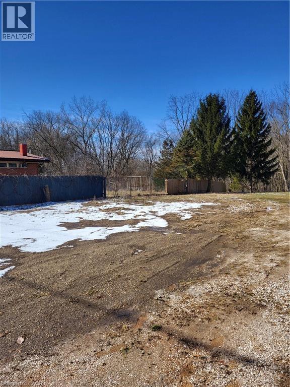 527 Florence Road, Florence, Ontario  N0P 1R0 - Photo 6 - 40702370