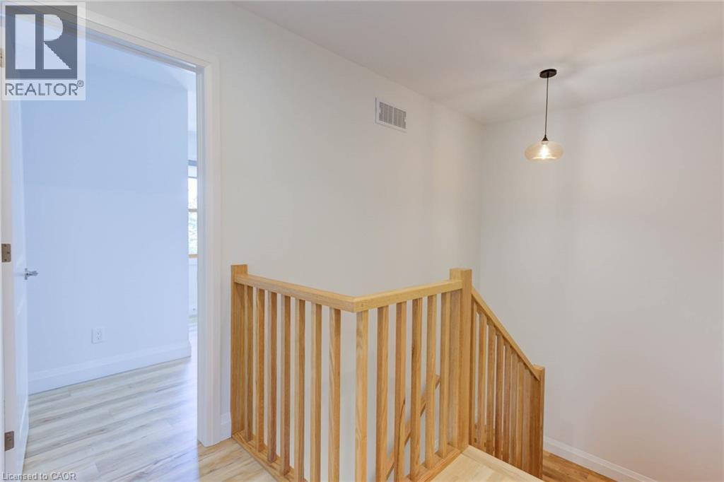 266 Bridge Street, Fergus, Ontario  N1M 1T7 - Photo 17 - 40703034