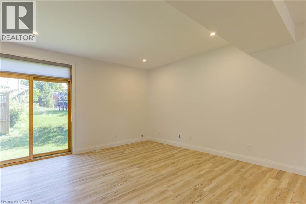 266 Bridge Street, Fergus, Ontario  N1M 1T7 - Photo 11 - 40703034