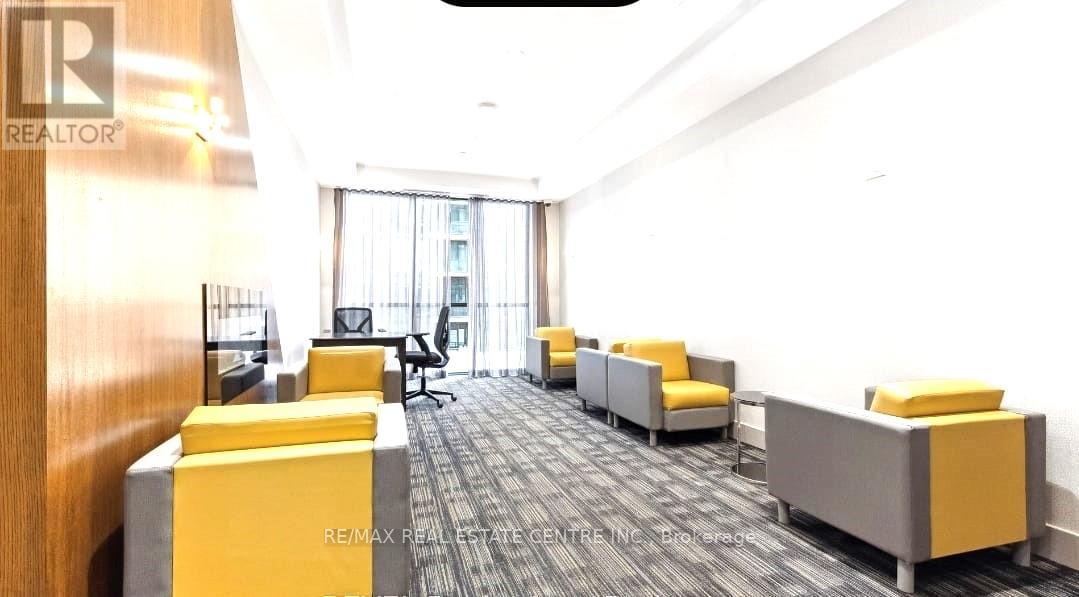 2301 - 75 Eglinton Avenue W, Mississauga, Ontario  L5R 0E5 - Photo 14 - W12340513