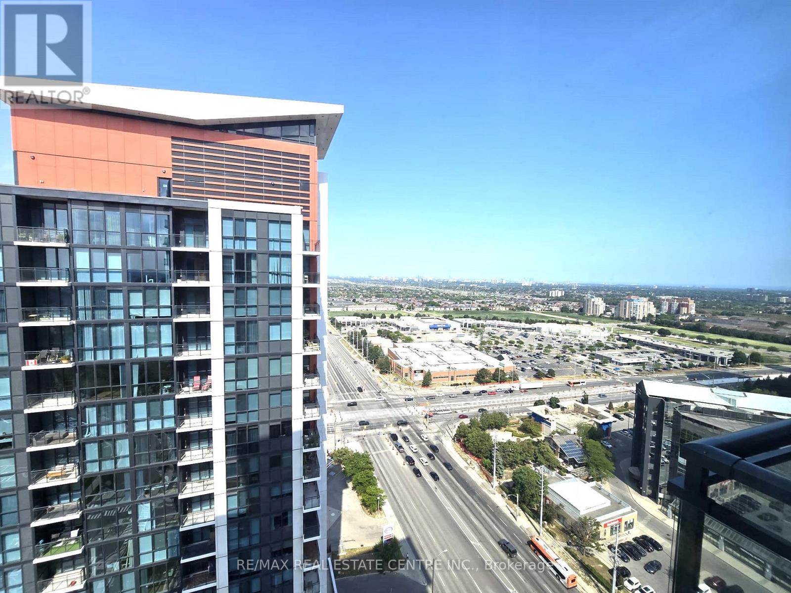 2301 - 75 Eglinton Avenue W, Mississauga, Ontario  L5R 0E5 - Photo 11 - W12340513