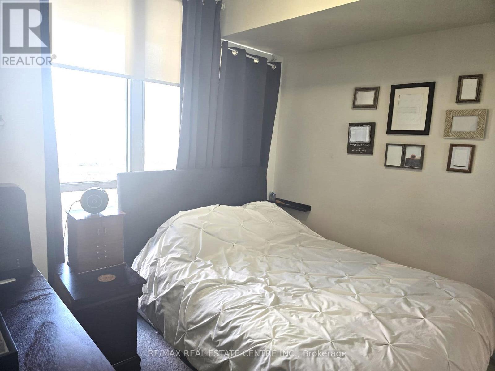 2301 - 75 Eglinton Avenue W, Mississauga, Ontario  L5R 0E5 - Photo 7 - W12340513