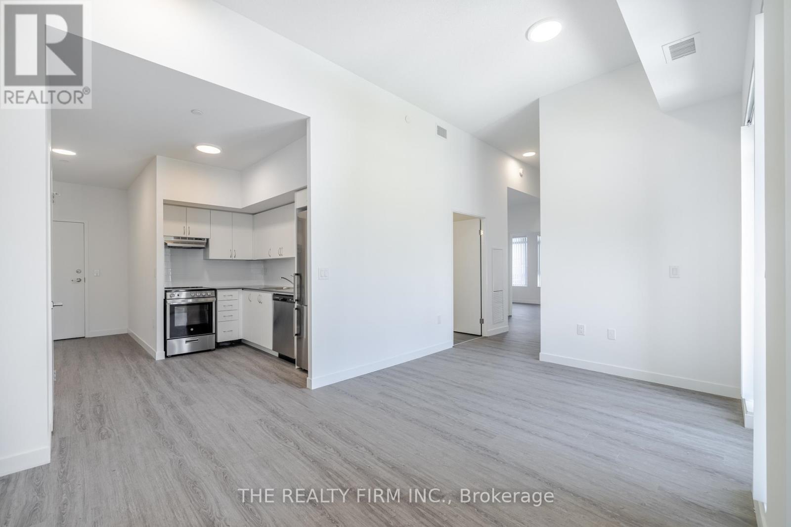 405 - 375 South Street, London East, Ontario  N6B 2M1 - Photo 5 - X12353114