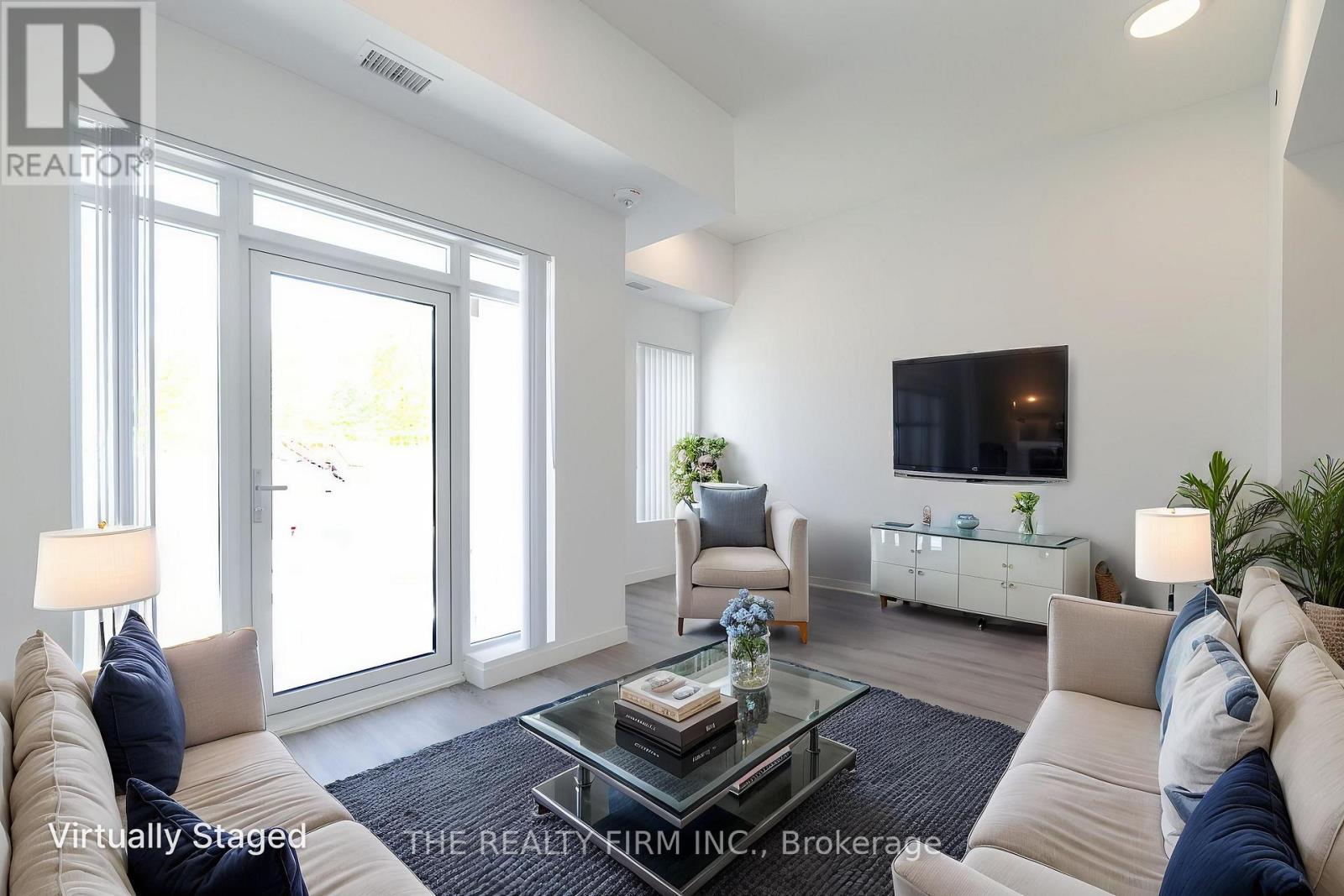 405 - 375 South Street, London East, Ontario  N6B 2M1 - Photo 6 - X12353114