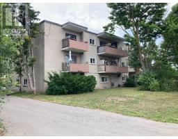102 FRONT STREET E, Whitby, Ontario