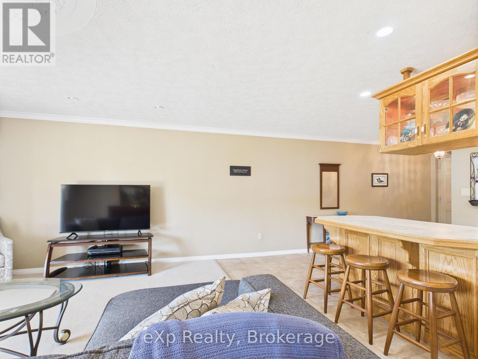 202 - 85 William Street N, Brockton, Ontario  N0G 2V0 - Photo 10 - X12352816