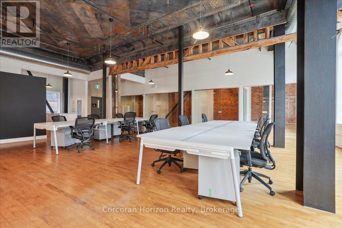 302 - 12 James Street N, Hamilton, Ontario  L8R 2J9 - Photo 11 - X12353156