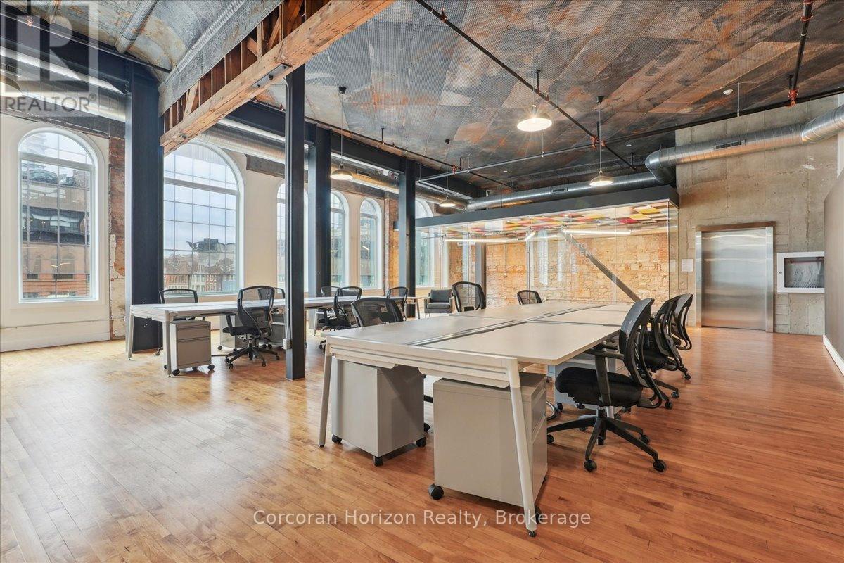 302 - 12 James Street N, Hamilton, Ontario  L8R 2J9 - Photo 15 - X12353156