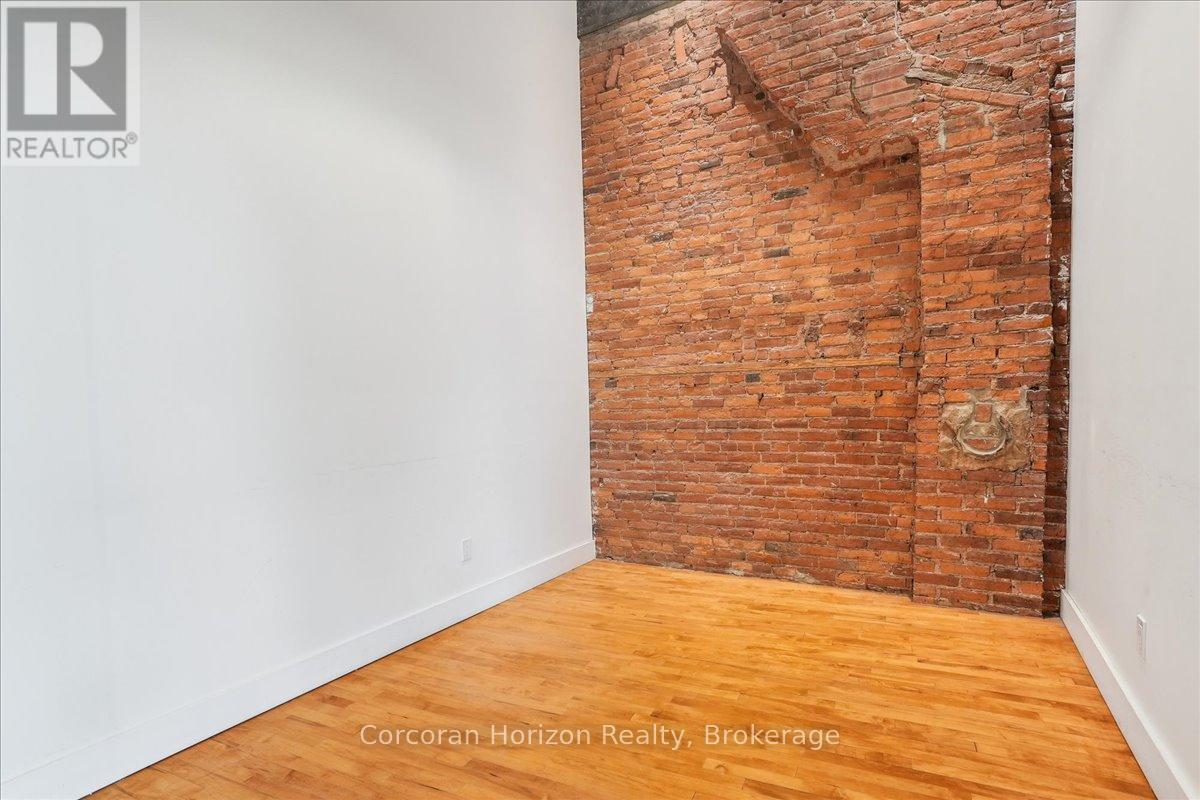 302 - 12 James Street N, Hamilton, Ontario  L8R 2J9 - Photo 28 - X12353156