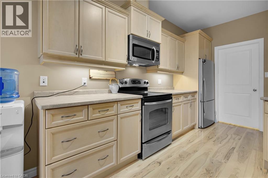 Photo 15 of 47 for 34 Oakwood Links Lane