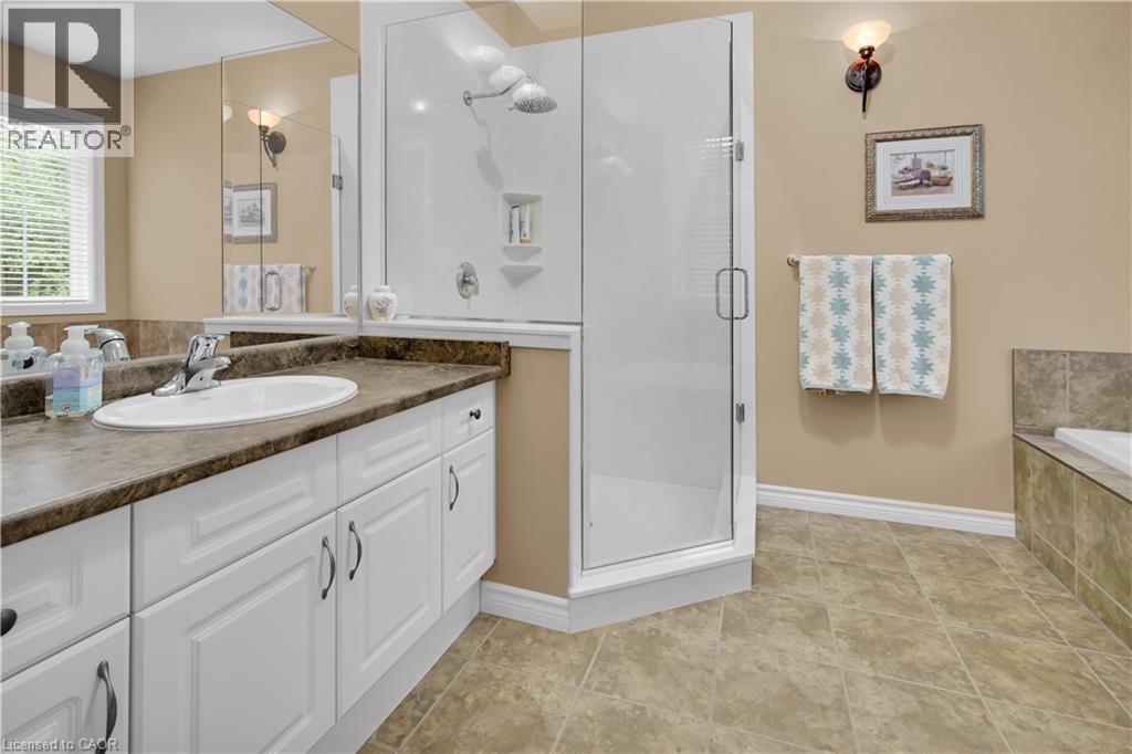 Photo 21 of 47 for 34 Oakwood Links Lane