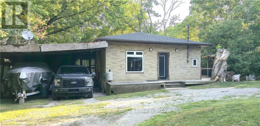 165 Ridge Road E, Grimsby, Ontario  L3M 4E7 - Photo 3 - X12353165