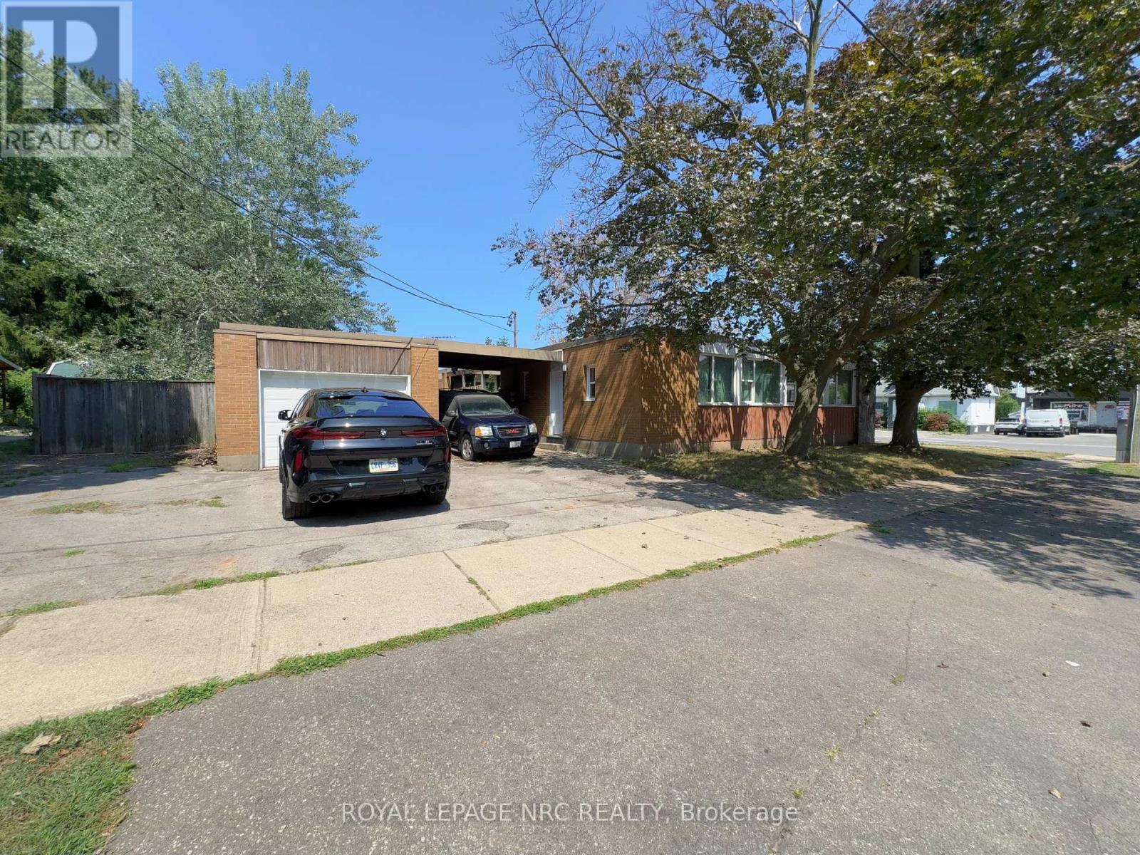 Property at 4213/4207 DRUMMOND ROAD image 5