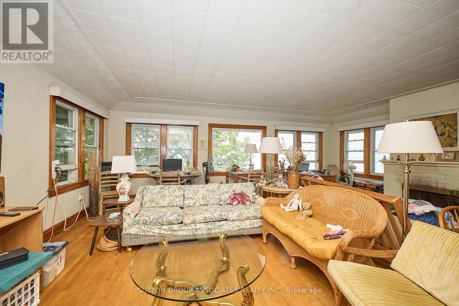 10427 Lakeshore Road, Wainfleet, Ontario  L3K 5V4 - Photo 12 - X12336250