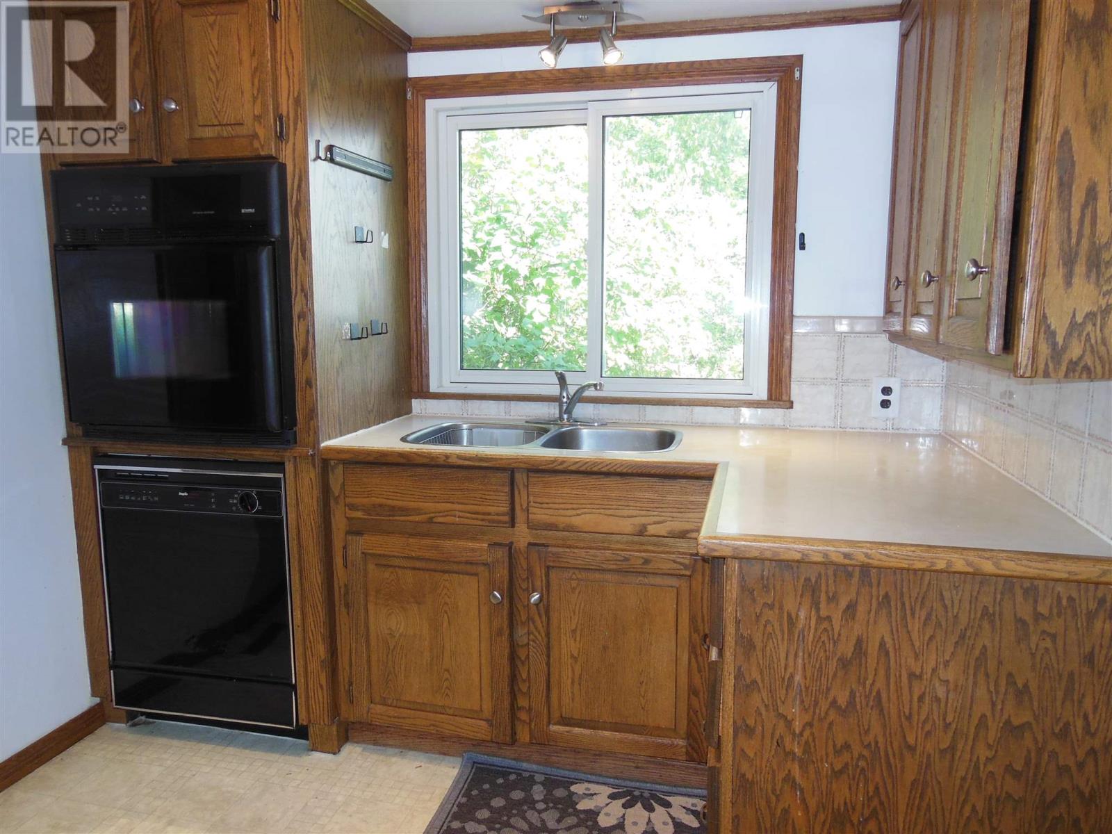 548 Lake St, Sault Ste. Marie, Ontario  P6B 3L2 - Photo 18 - SM252265