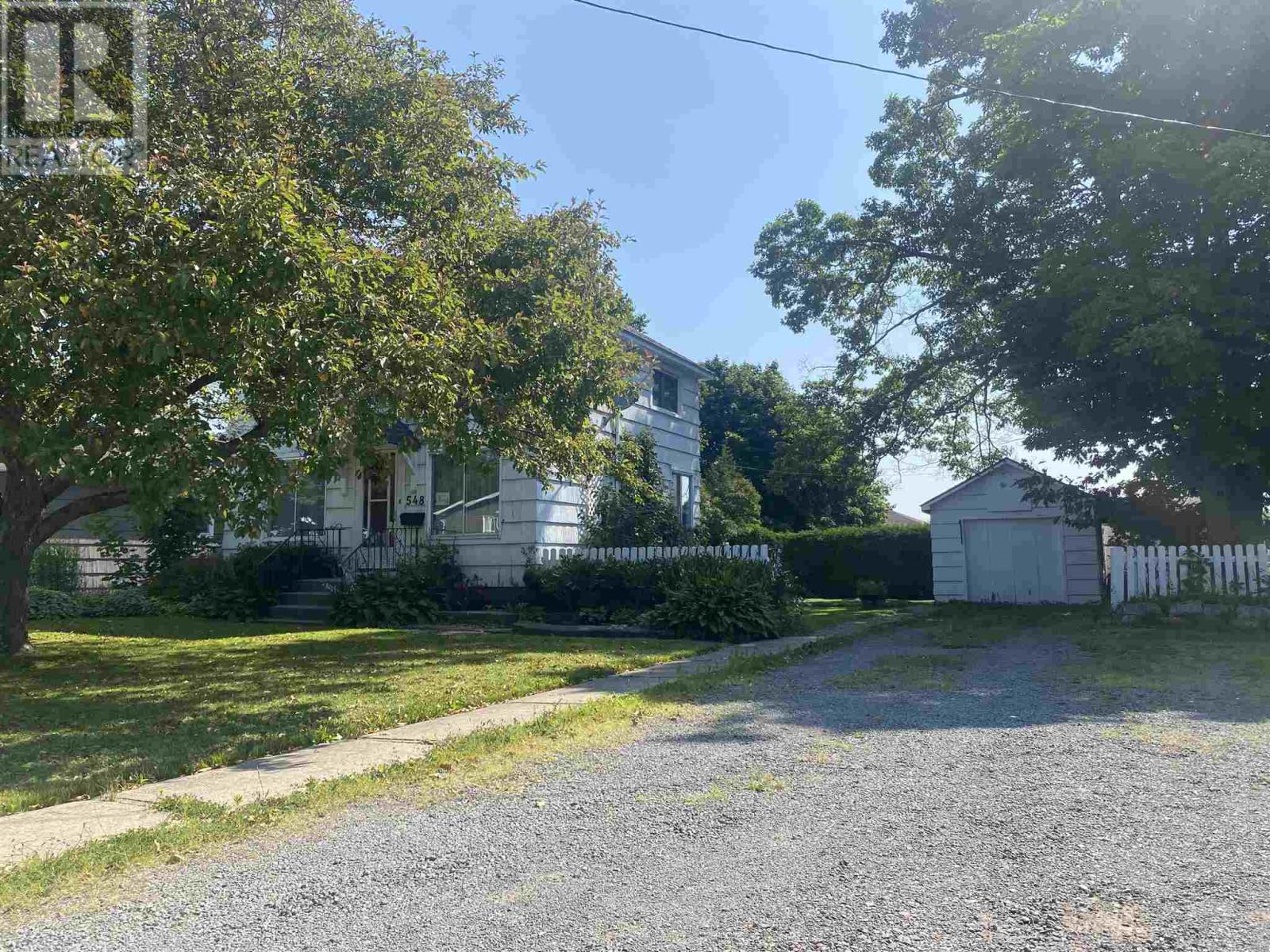 548 Lake St, Sault Ste. Marie, Ontario  P6B 3L2 - Photo 1 - SM252265