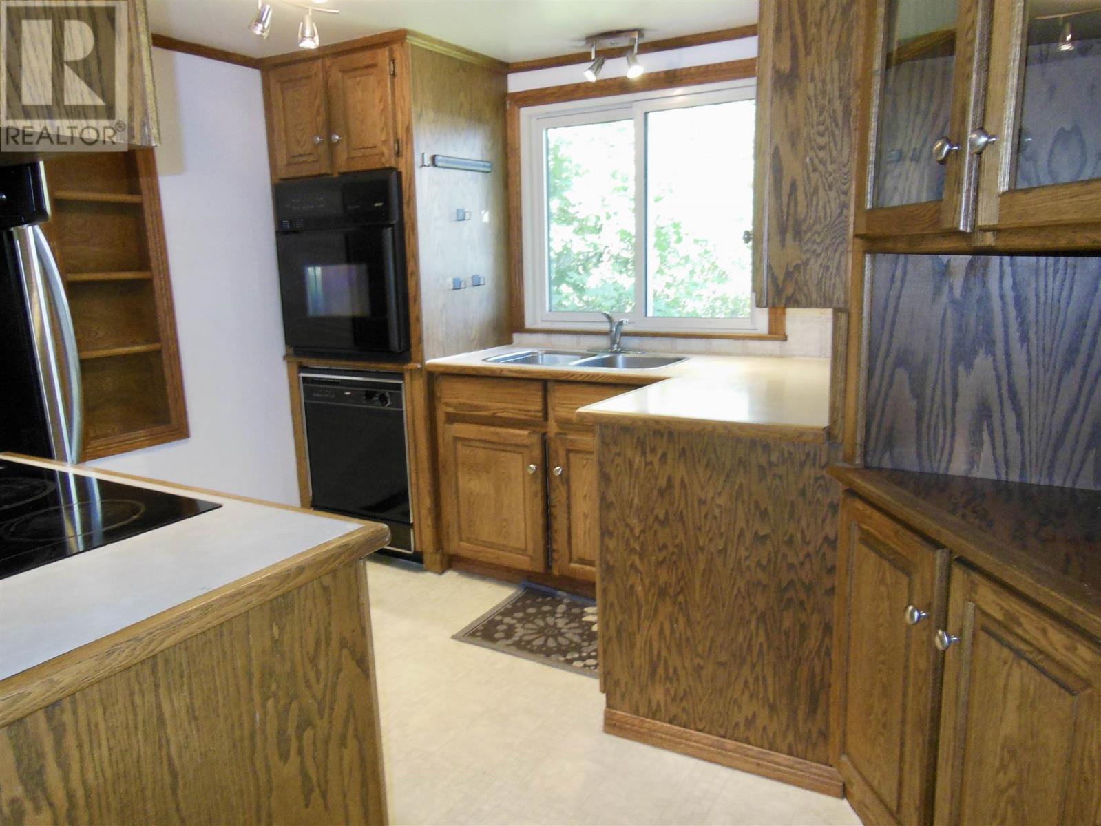 548 Lake St, Sault Ste. Marie, Ontario  P6B 3L2 - Photo 17 - SM252265