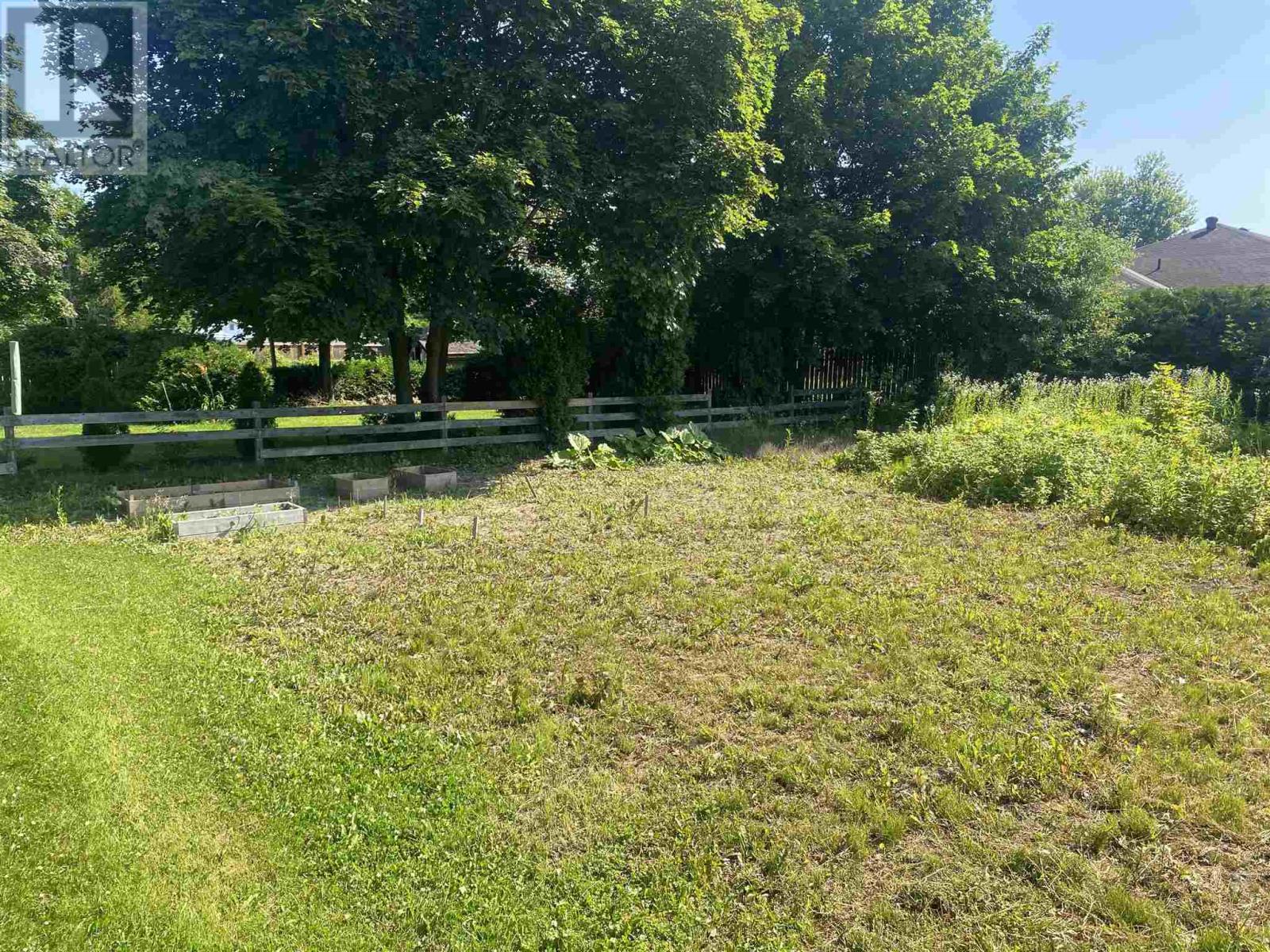 548 Lake St, Sault Ste. Marie, Ontario  P6B 3L2 - Photo 9 - SM252265