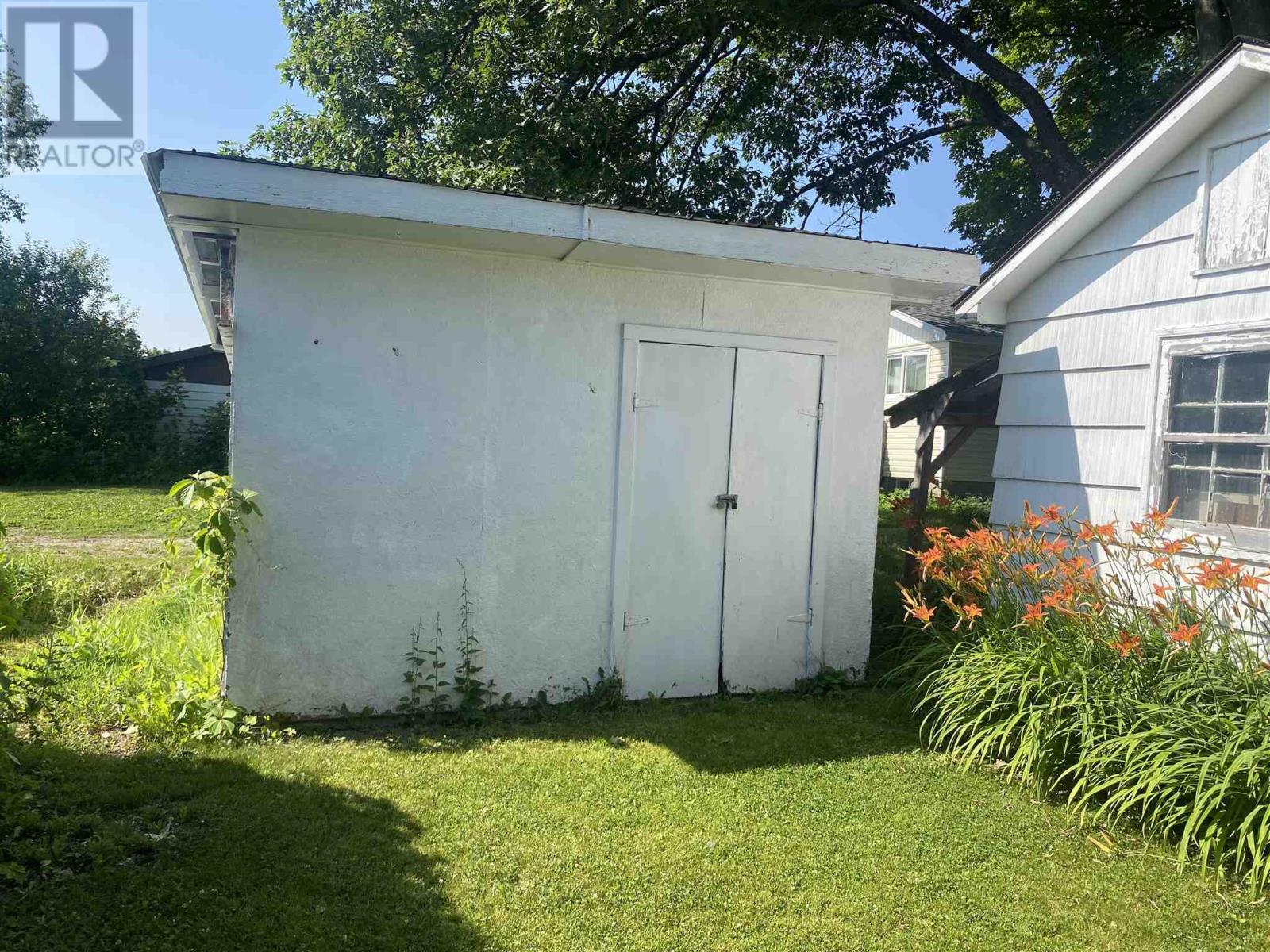 548 Lake St, Sault Ste. Marie, Ontario  P6B 3L2 - Photo 8 - SM252265
