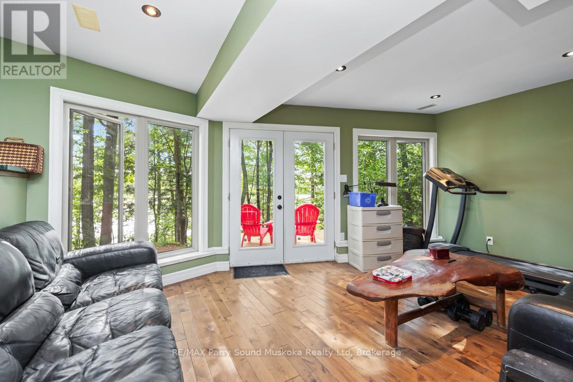 32a Sterner Drive, Seguin, Ontario  P2A 0B2 - Photo 27 - X12353092