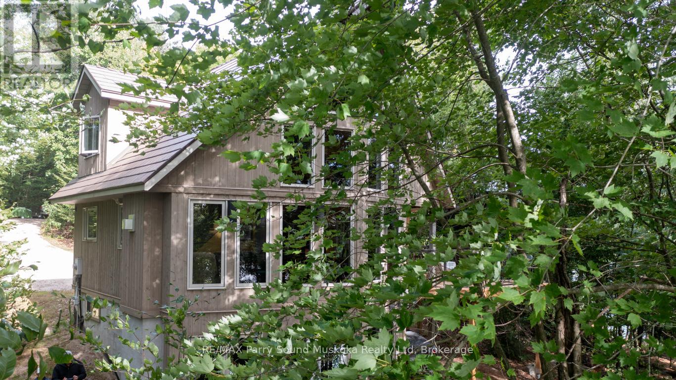 32a Sterner Drive, Seguin, Ontario  P2A 0B2 - Photo 34 - X12353092