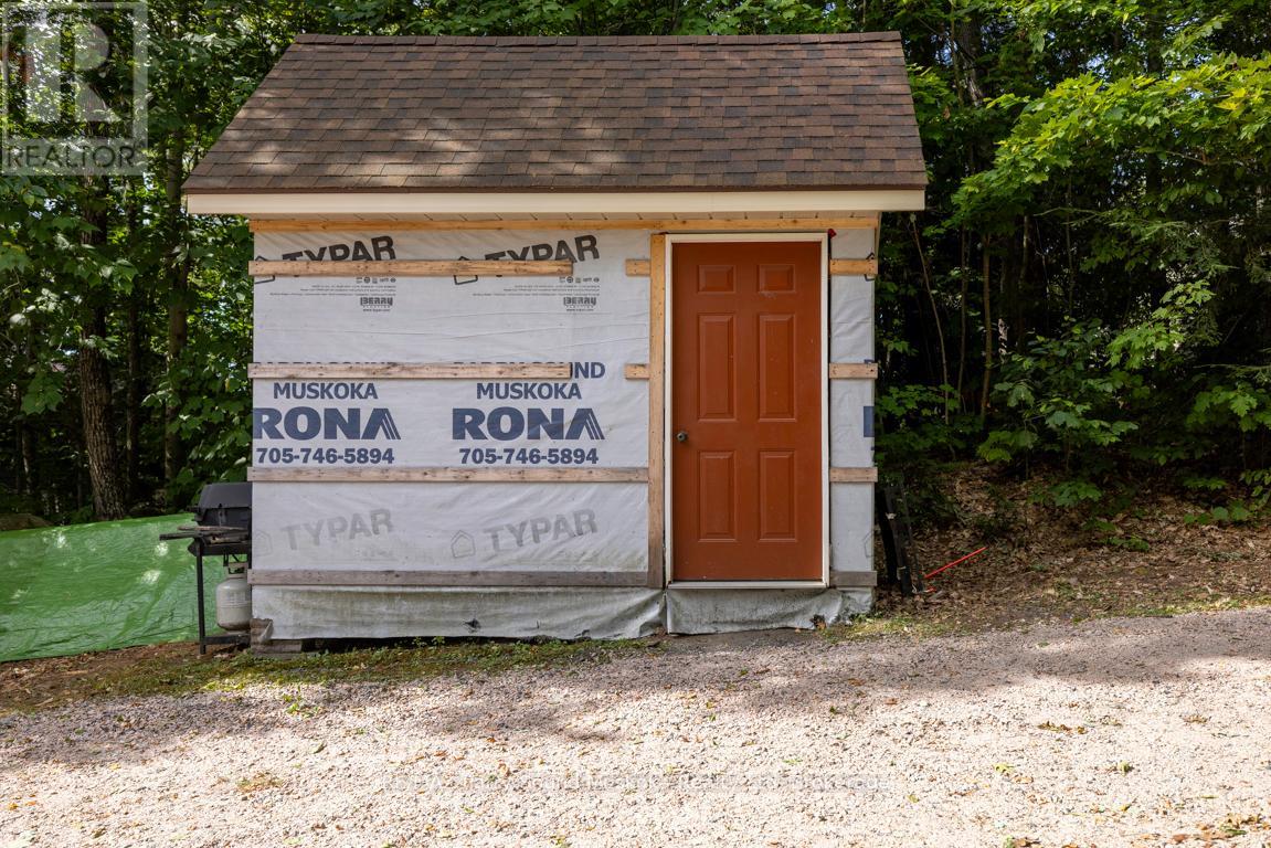 32a Sterner Drive, Seguin, Ontario  P2A 0B2 - Photo 39 - X12353092