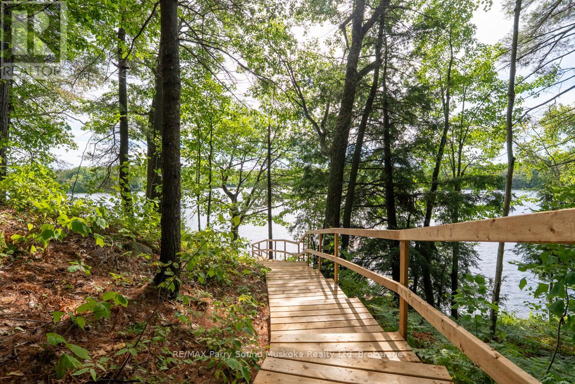 32a Sterner Drive, Seguin, Ontario  P2A 0B2 - Photo 40 - X12353092