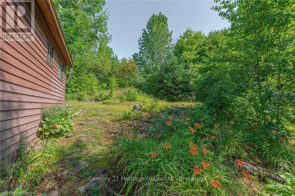 1044 English Circle, Highlands East, Ontario  K0M 1R0 - Photo 30 - X12353131