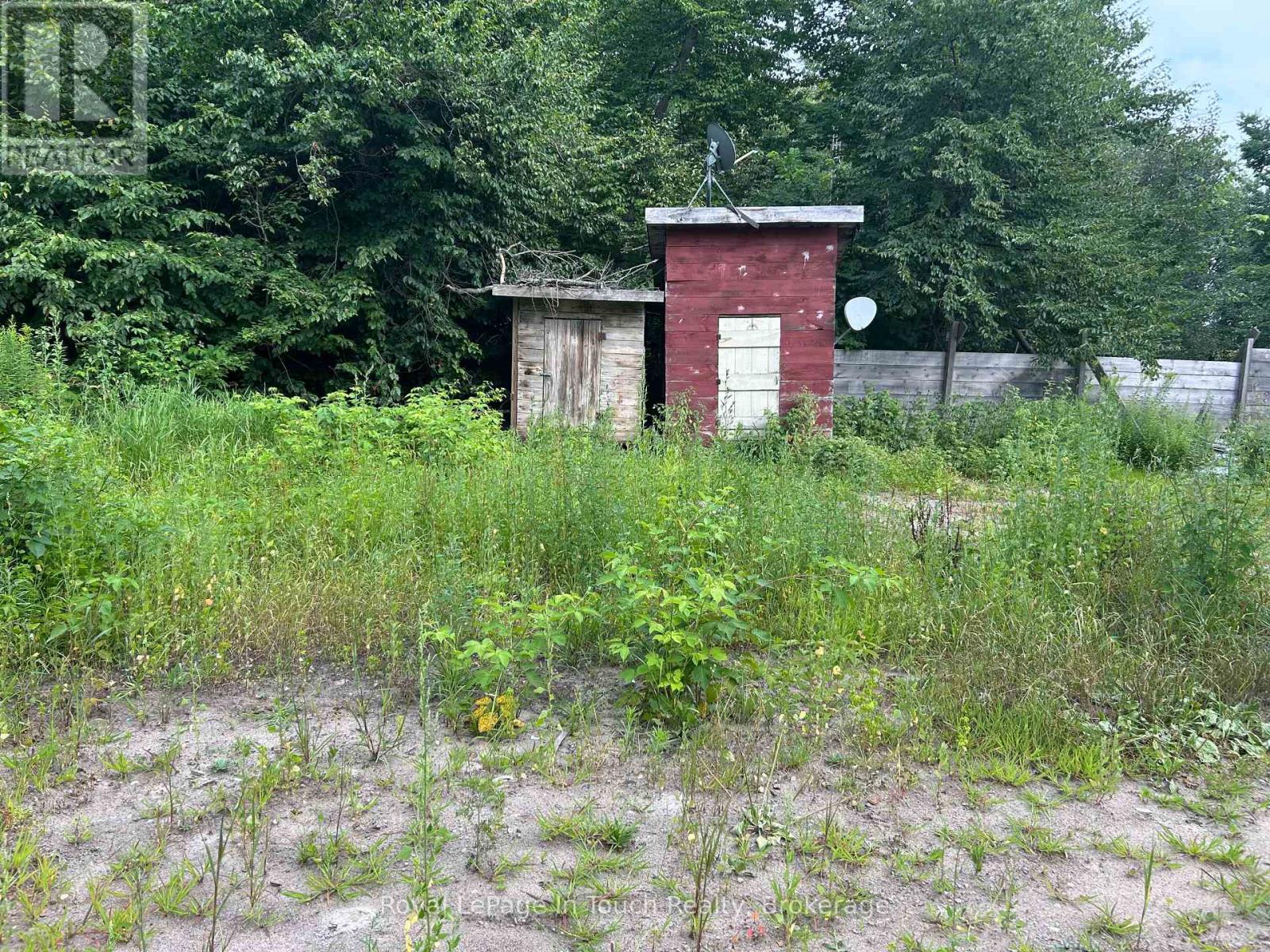 196 Twelve Mile Bay Road, Georgian Bay, Ontario  P0C 1H0 - Photo 3 - X12353194