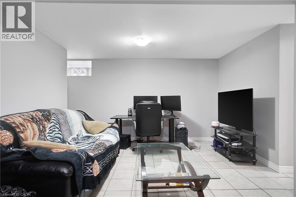 17 Shaw Avenue W, Cambridge, Ontario  N3C 1E3 - Photo 13 - 40740369