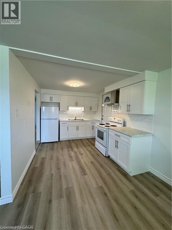 6 Elmsdale Drive Unit# 1, Kitchener, Ontario  N2E 1H6 - Photo 2 - 40740142
