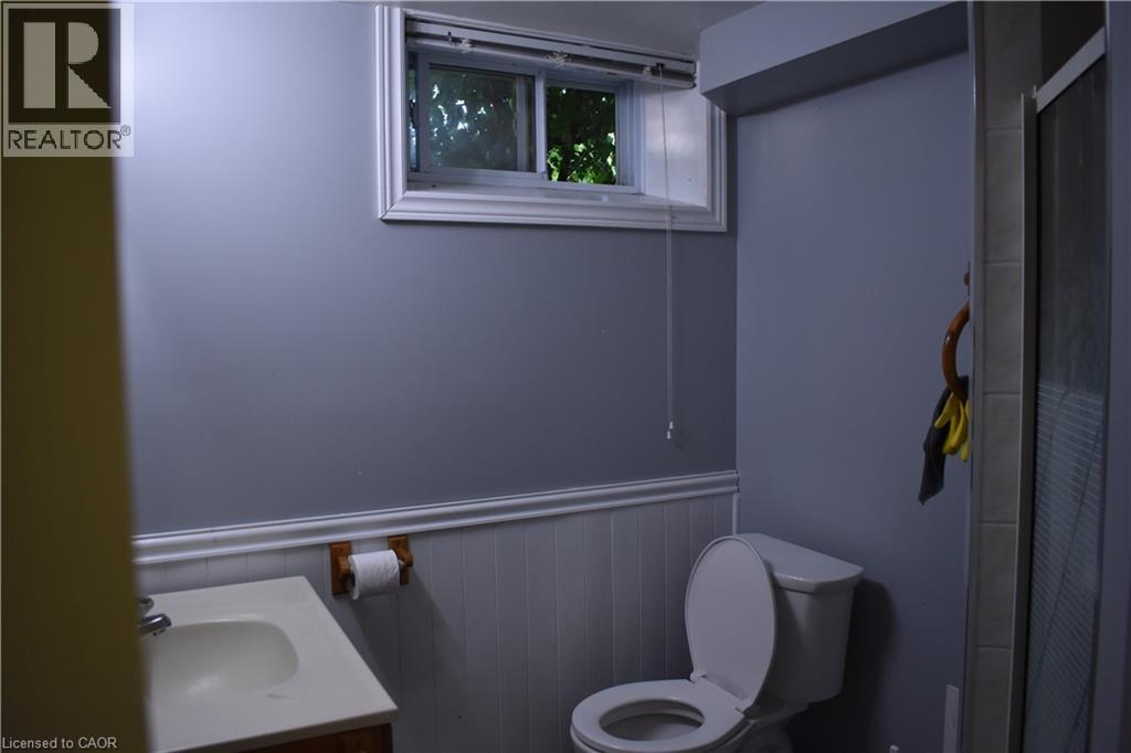 Photo 5 of 10 for 25 Madeira Drive