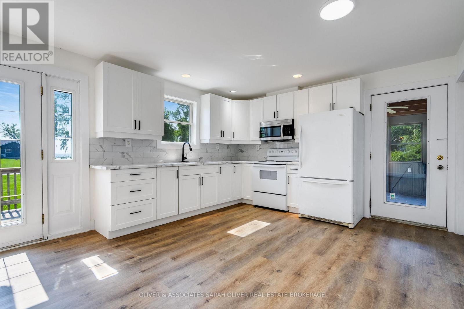 271 Cotterie Park, Leamington, Ontario  N0P 2P0 - Photo 10 - X12166069