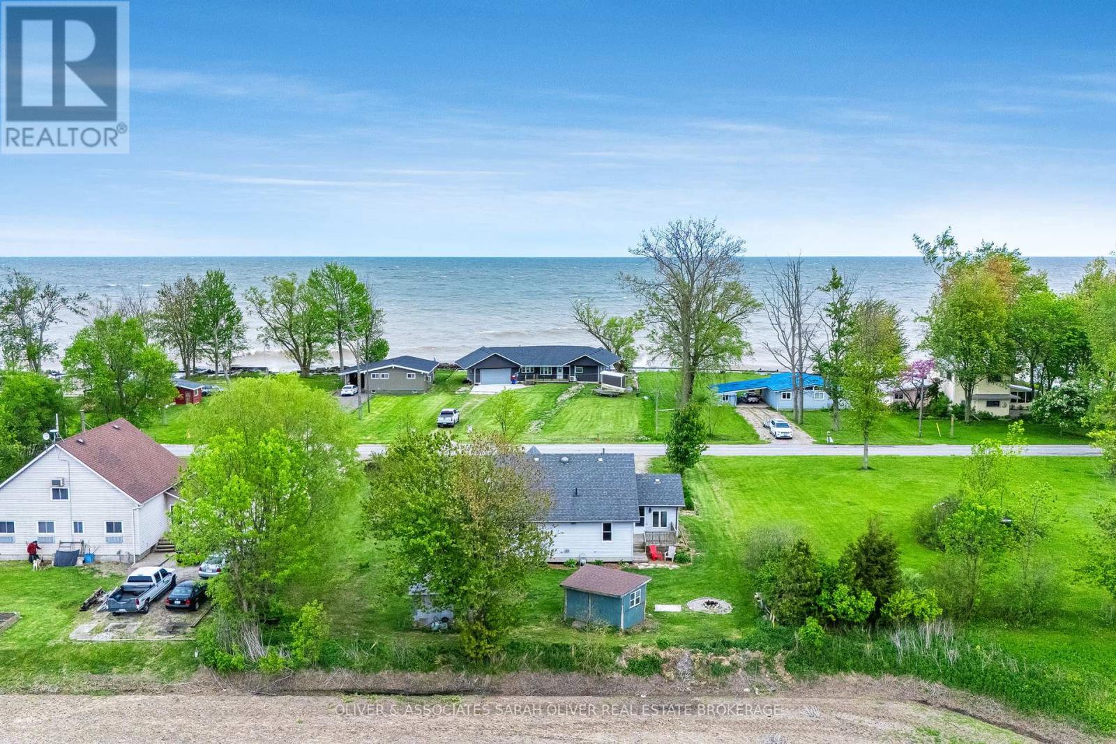 271 Cotterie Park, Leamington, Ontario  N0P 2P0 - Photo 2 - X12166069
