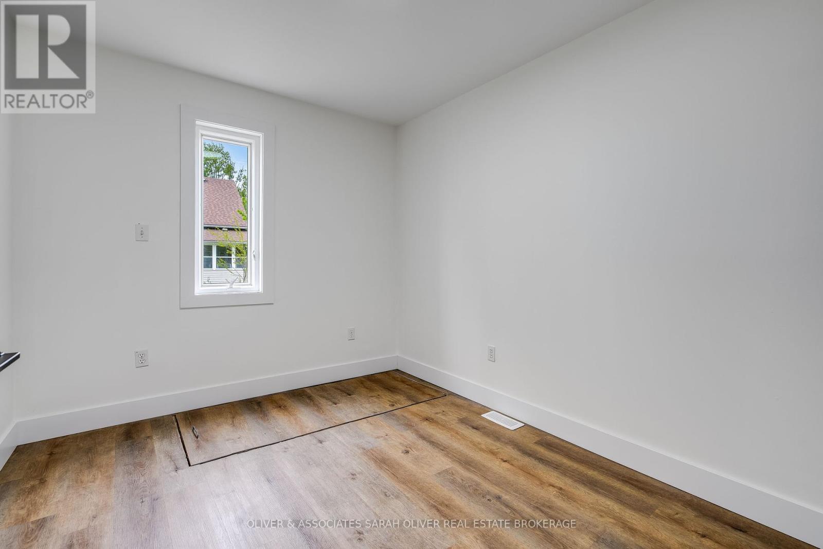 271 Cotterie Park, Leamington, Ontario  N0P 2P0 - Photo 19 - X12166069