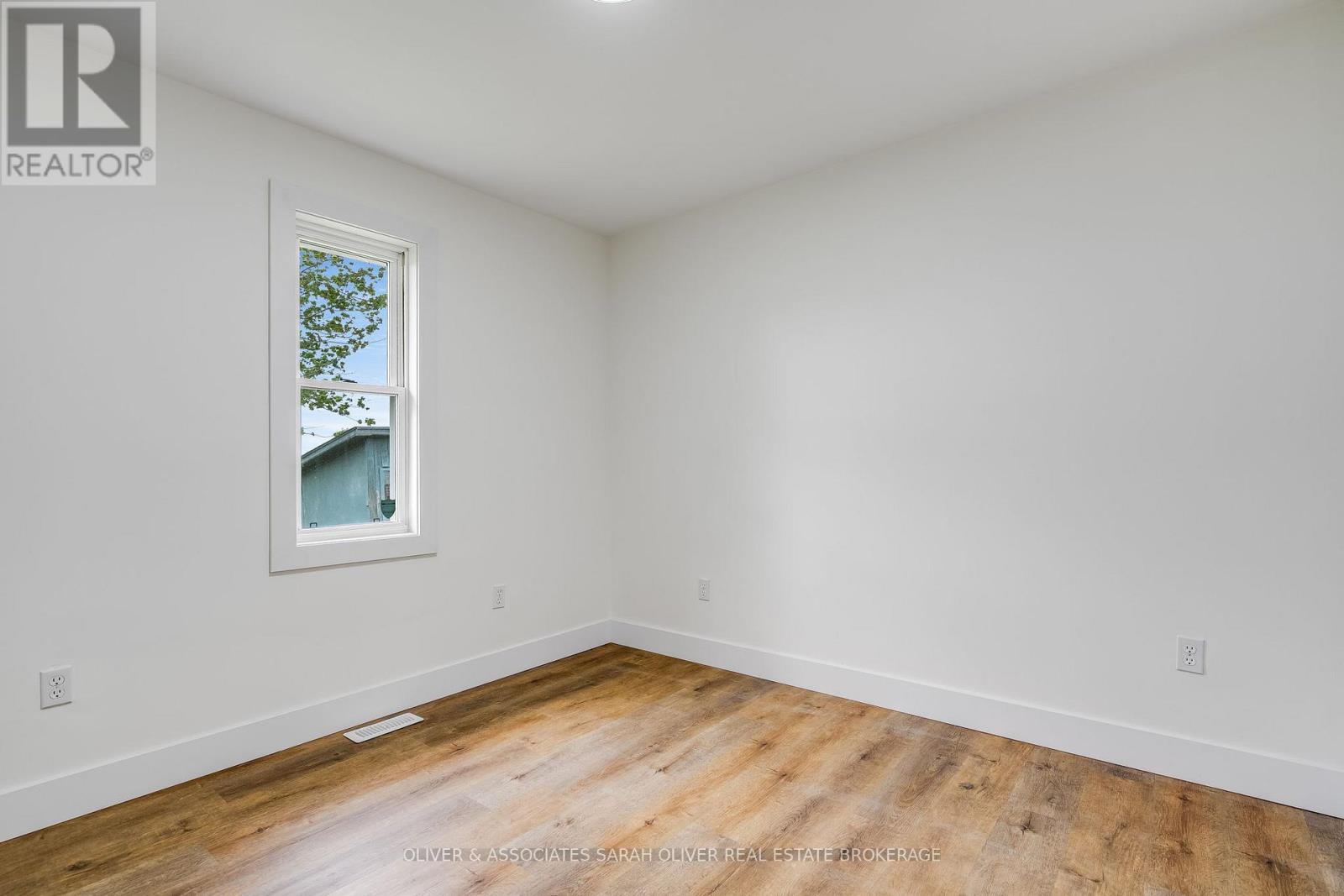 271 Cotterie Park, Leamington, Ontario  N0P 2P0 - Photo 17 - X12166069