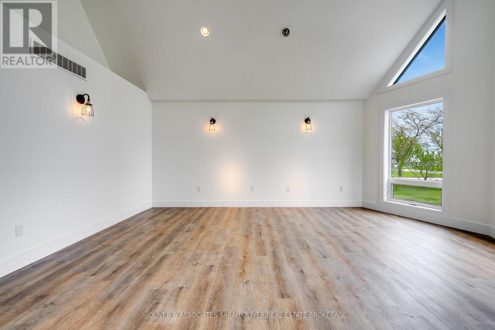 271 Cotterie Park, Leamington, Ontario  N0P 2P0 - Photo 6 - X12166069