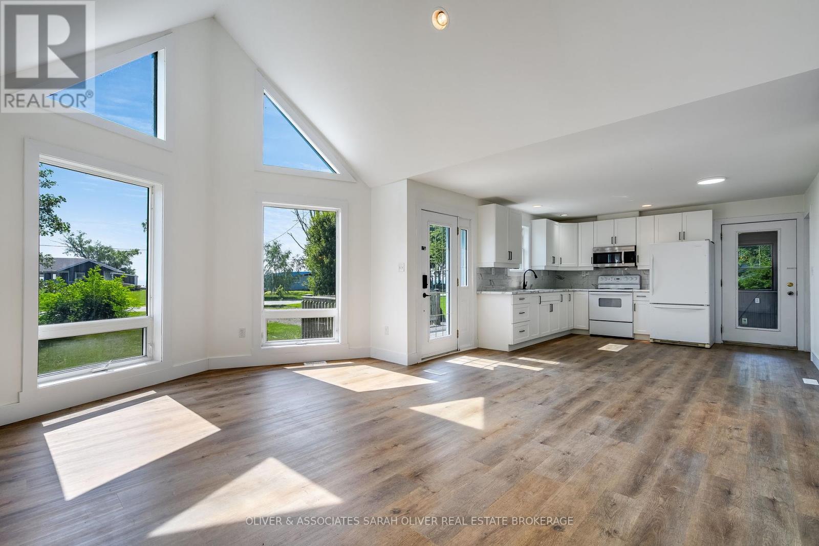 271 Cotterie Park, Leamington, Ontario  N0P 2P0 - Photo 7 - X12166069