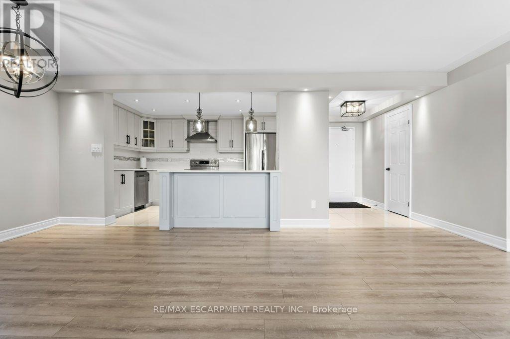 305 - 40 Harrisford Street, Hamilton, Ontario L8K 6N1 - Photo 10 - X12353079