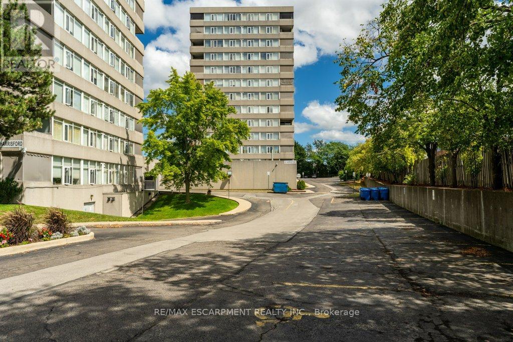 305 - 40 Harrisford Street, Hamilton, Ontario L8K 6N1 - Photo 8 - X12353079