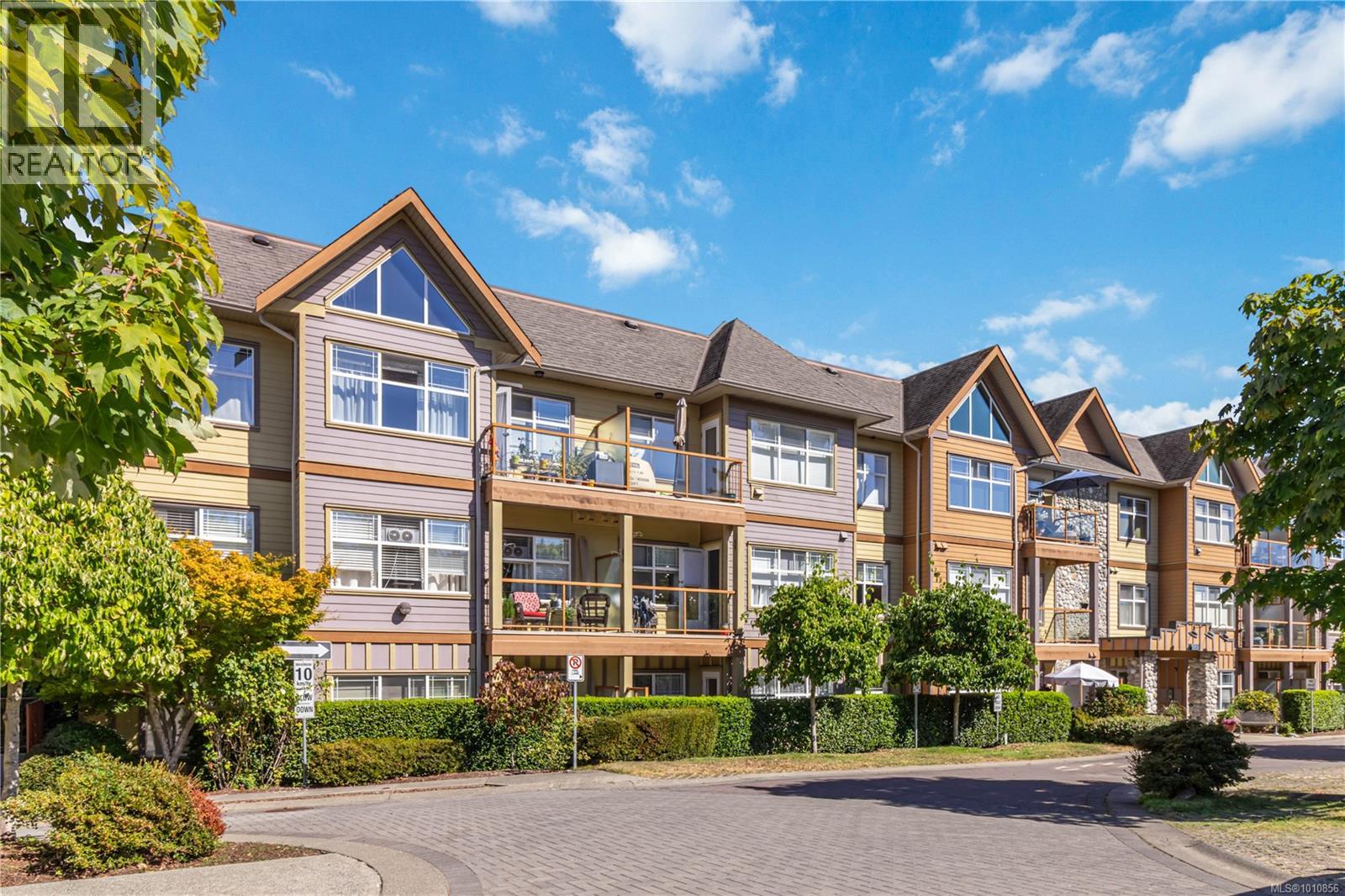 208 1959 Polo Park Crt, Central Saanich, British Columbia