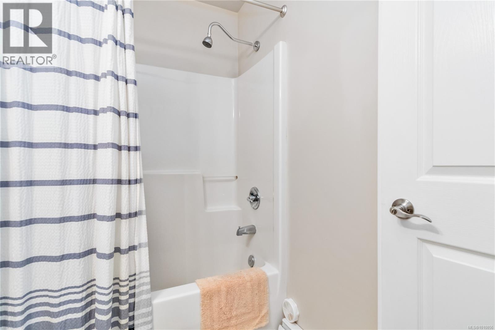 208 1959 Polo Park Crt, Central Saanich, British Columbia  V8M 2K1 - Photo 11 - 1010856