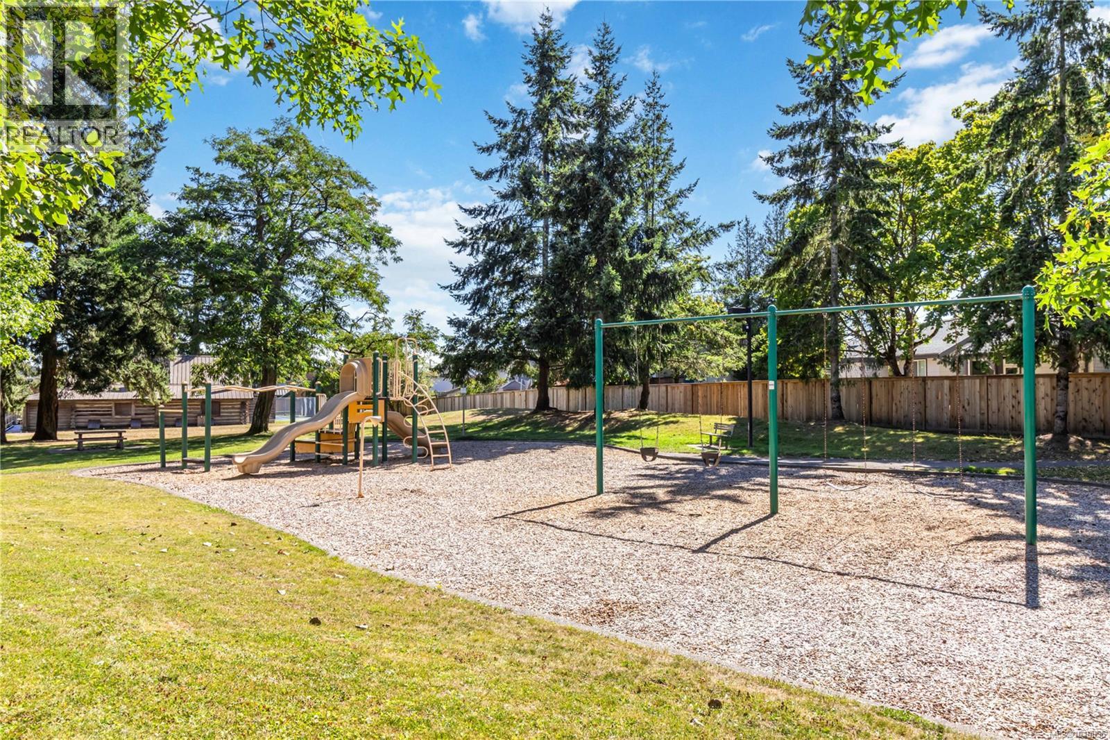 208 1959 Polo Park Crt, Central Saanich, British Columbia  V8M 2K1 - Photo 16 - 1010856