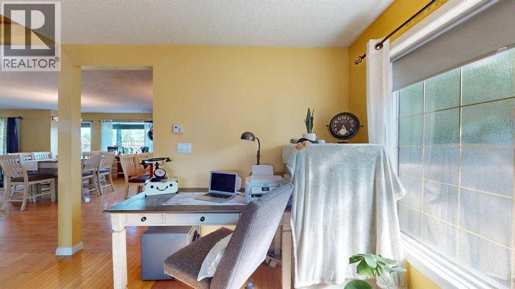 185 Oaks Bay, Fort Mcmurray, Alberta  T9K 1P9 - Photo 7 - A2236721