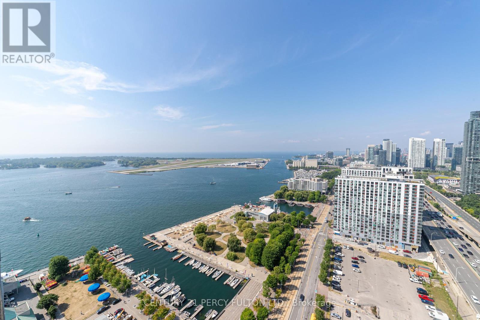 1407 - 270 Queens Quay W, Toronto, Ontario  M5J 2N4 - Photo 1 - C12337841