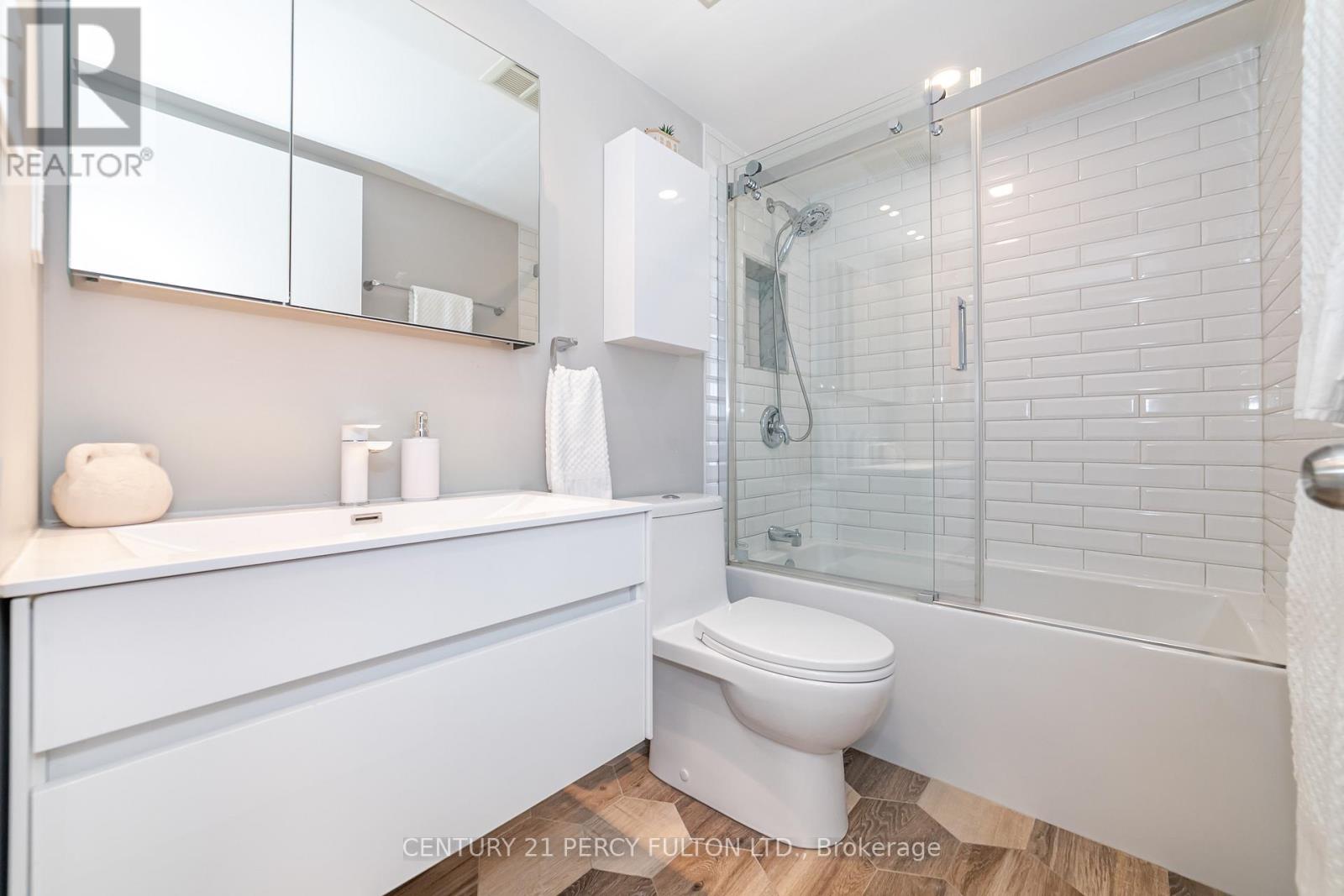 1407 - 270 Queens Quay W, Toronto, Ontario  M5J 2N4 - Photo 21 - C12337841