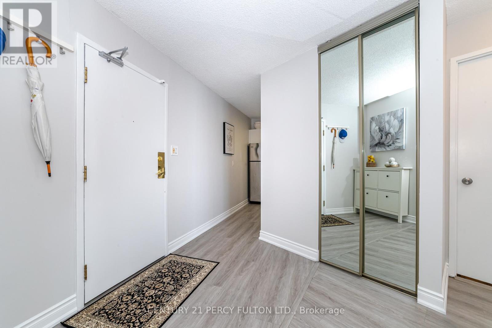 1407 - 270 Queens Quay W, Toronto, Ontario  M5J 2N4 - Photo 6 - C12337841