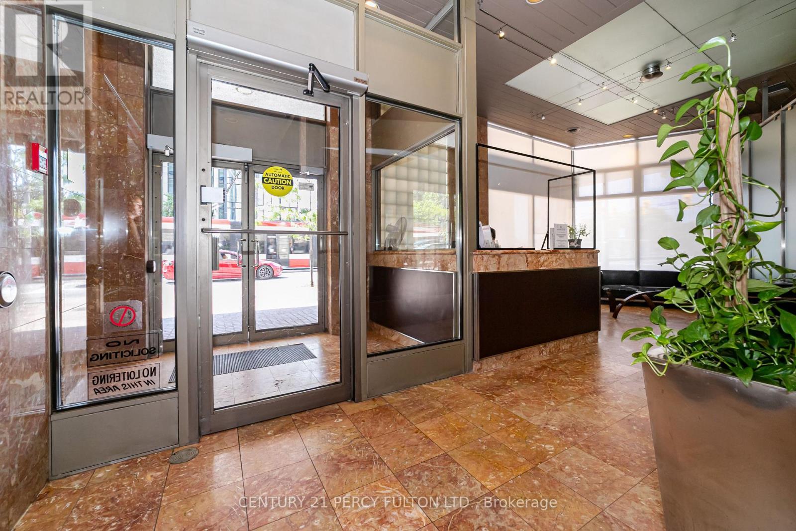 1407 - 270 Queens Quay W, Toronto, Ontario  M5J 2N4 - Photo 39 - C12337841